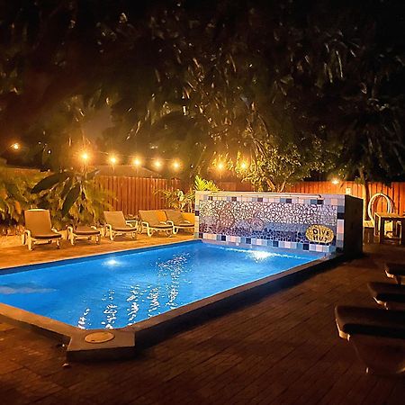 The Dive Hut - Boutique Apartments Kralendijk  Bagian luar foto