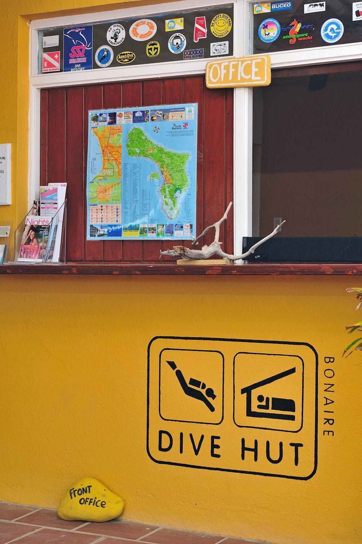 The Dive Hut - Boutique Apartments Kralendijk  Bagian luar foto